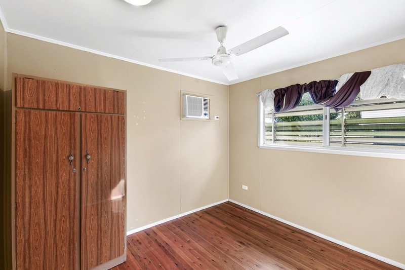 Photo - 15 Brennan Street, Dysart QLD 4745 - Image 8