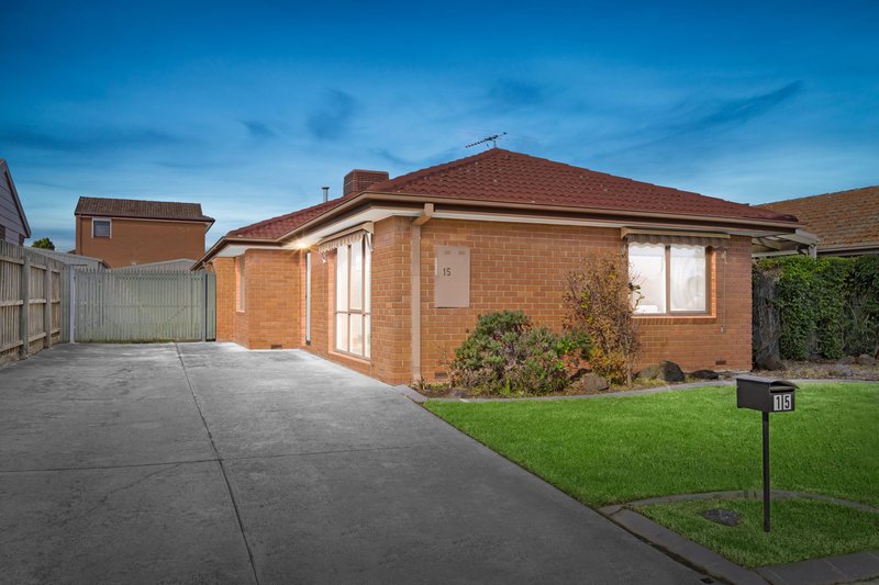 Photo - 15 Brentfield Court, Mill Park VIC 3082 - Image 1
