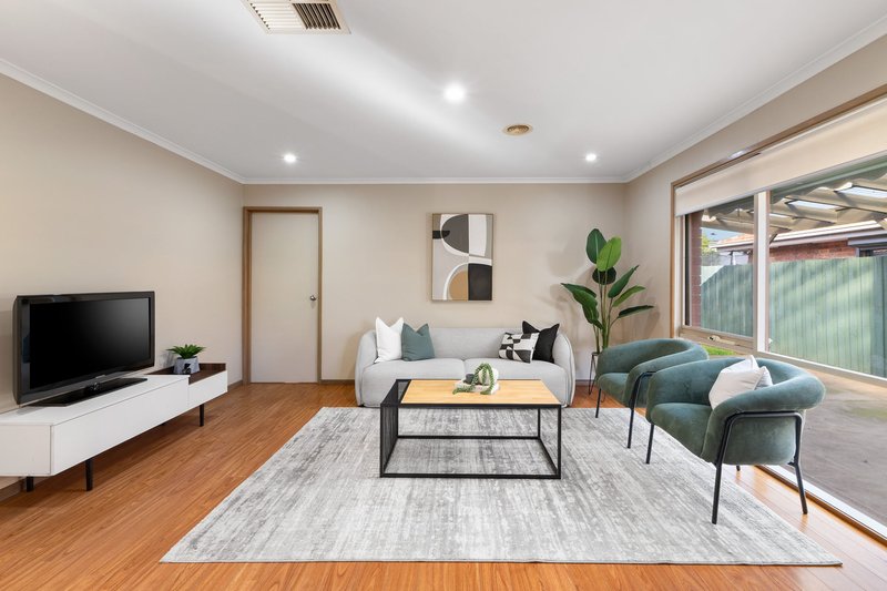 Photo - 15 Brentfield Court, Mill Park VIC 3082 - Image 4