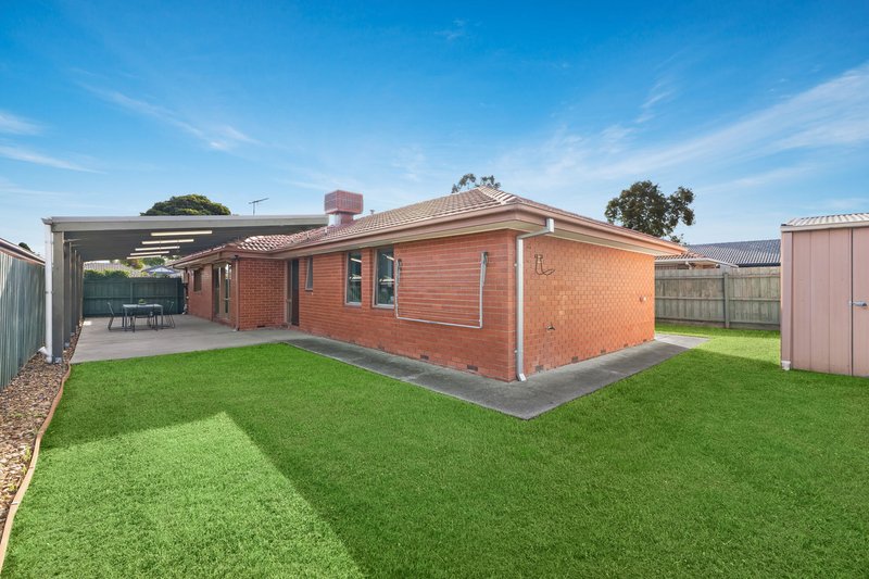 Photo - 15 Brentfield Court, Mill Park VIC 3082 - Image 10