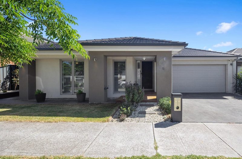 Photo - 15 Brentwick Drive, Craigieburn VIC 3064 - Image 1
