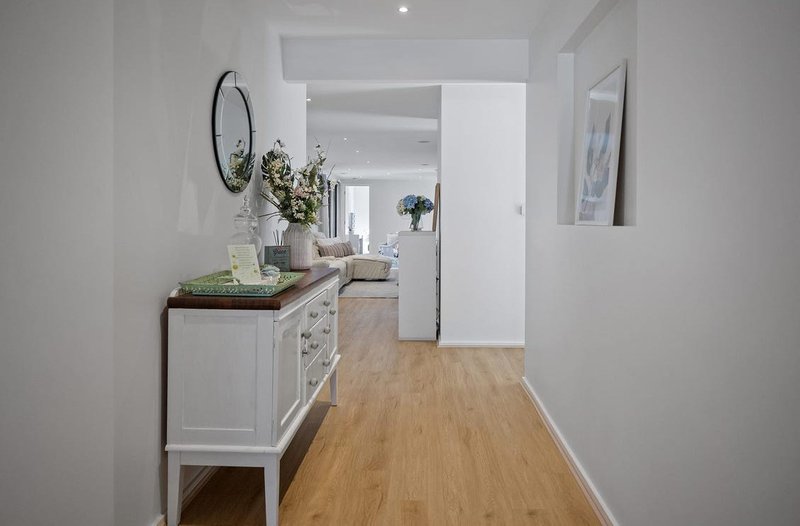 Photo - 15 Brentwick Drive, Craigieburn VIC 3064 - Image 2