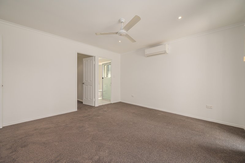 Photo - 15 Bridgeman Place, New Auckland QLD 4680 - Image 7