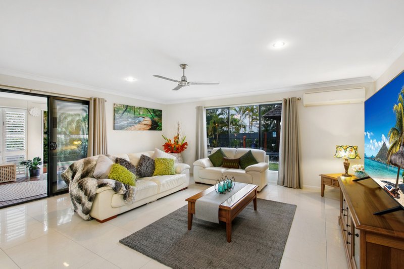 Photo - 15 Bridgeport Drive, North Lakes QLD 4509 - Image 5