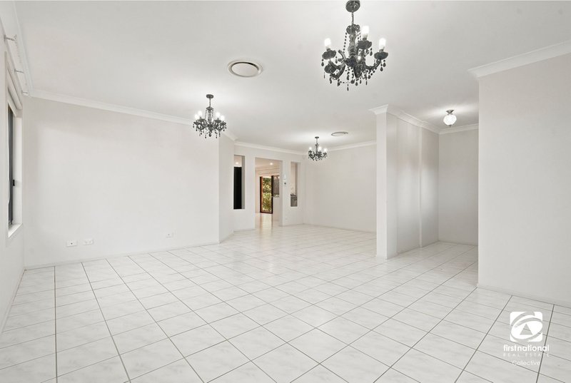Photo - 15 Bridle Road, Currans Hill NSW 2567 - Image 4
