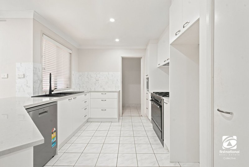 Photo - 15 Bridle Road, Currans Hill NSW 2567 - Image 6