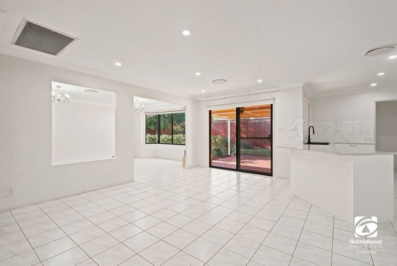 Photo - 15 Bridle Road, Currans Hill NSW 2567 - Image 10