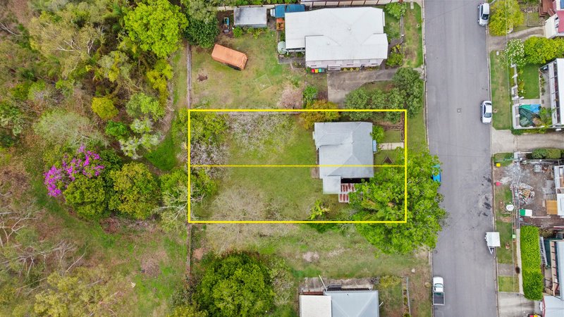 Photo - 15 Broadmere Street, Annerley QLD 4103 - Image 2