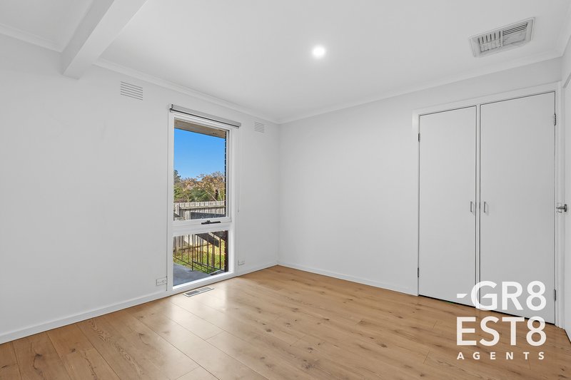 Photo - 1/5 Broadwalk Grove, Endeavour Hills VIC 3802 - Image 6