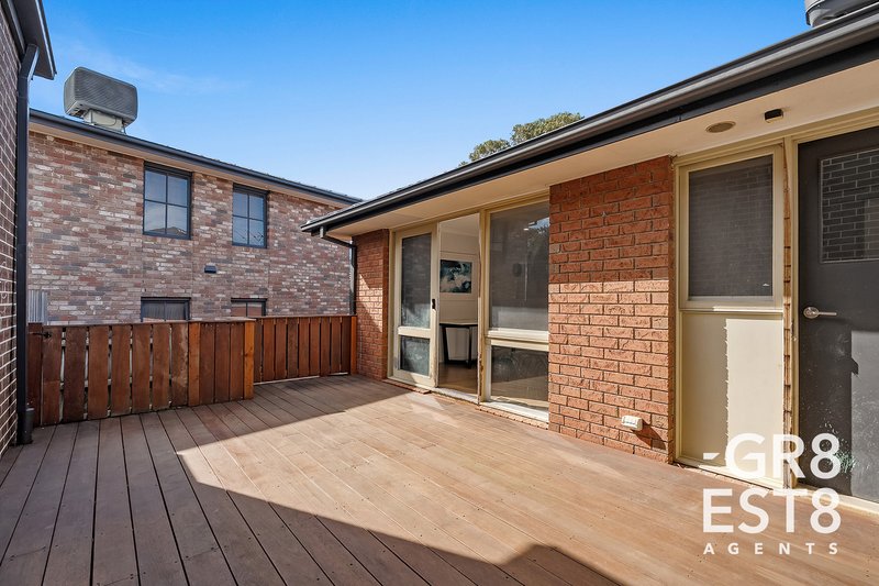 Photo - 1/5 Broadwalk Grove, Endeavour Hills VIC 3802 - Image 8