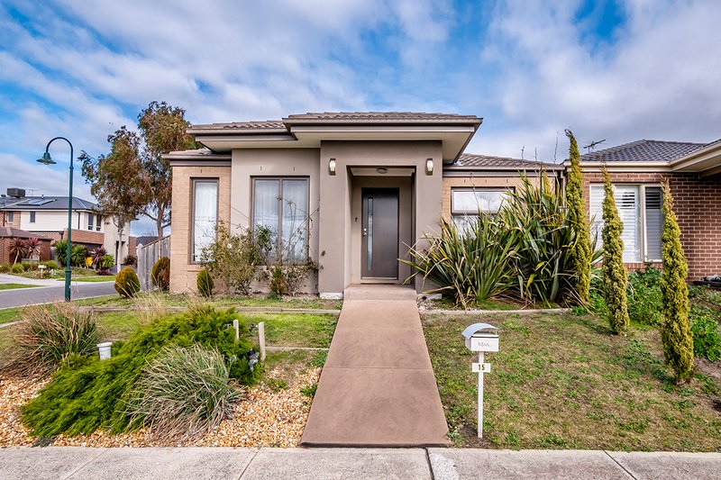 Photo - 15 Brolin Terrace, Cranbourne North VIC 3977 - Image 4