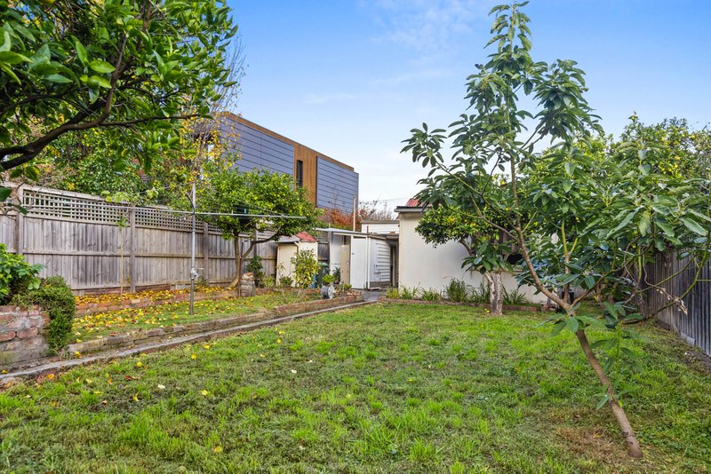 Photo - 15 Broomfield Road, Hawthorn East VIC 3123 - Image 11