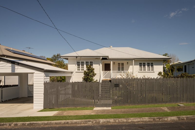 Photo - 15 Broula Street, Stafford Heights QLD 4053 - Image 1