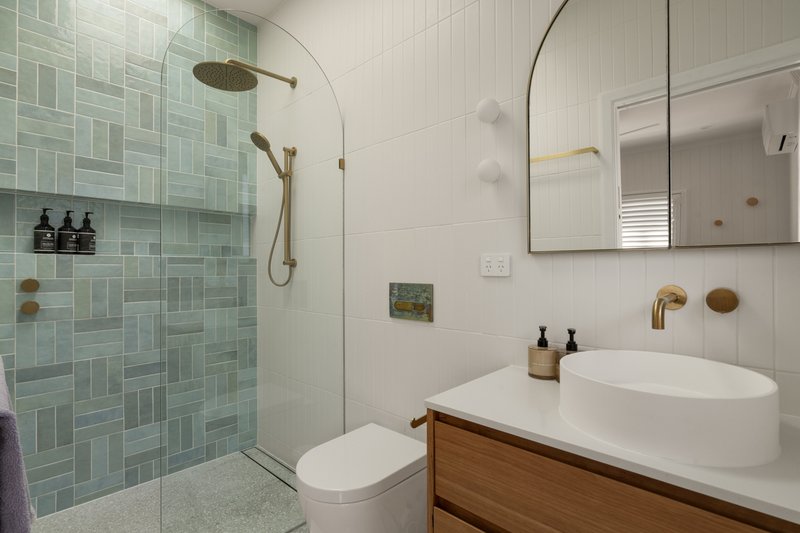 Photo - 15 Broula Street, Stafford Heights QLD 4053 - Image 7