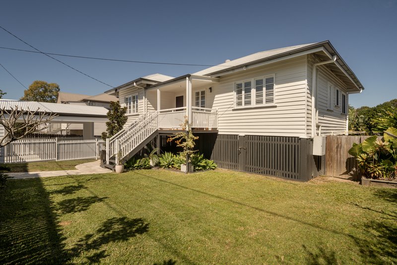 Photo - 15 Broula Street, Stafford Heights QLD 4053 - Image 12