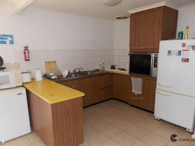 Photo - 1/5 Browns Road, Clayton VIC 3168 - Image 3