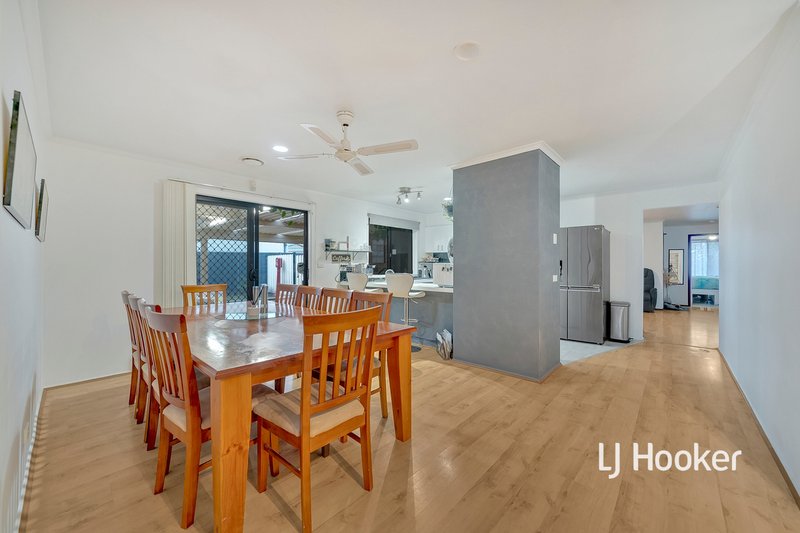 Photo - 15 Brunel Court, Hampton Park VIC 3976 - Image 4