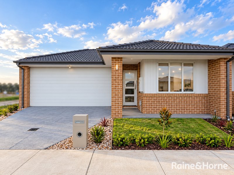 Photo - 15 Bucco Drive, Tarneit VIC 3029 - Image 1