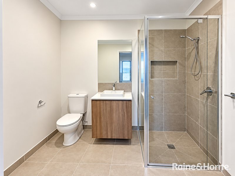 Photo - 15 Bucco Drive, Tarneit VIC 3029 - Image 11