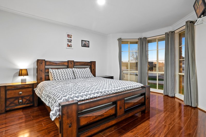 Photo - 15 Buckhurst Way, Hoppers Crossing VIC 3029 - Image 3