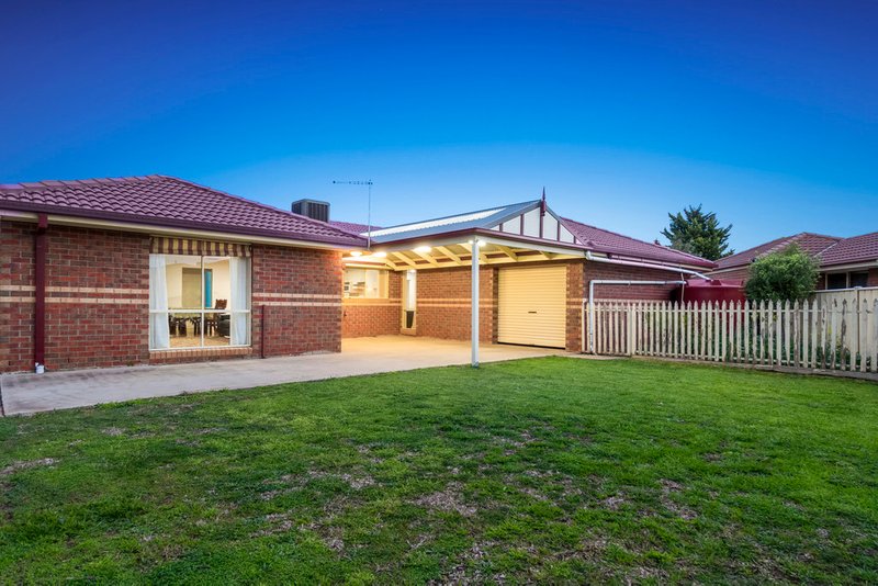 Photo - 15 Buckhurst Way, Hoppers Crossing VIC 3029 - Image 10