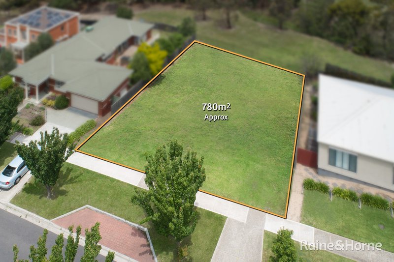 Photo - 15 Bundanoon Avenue, Sunbury VIC 3429 - Image 2