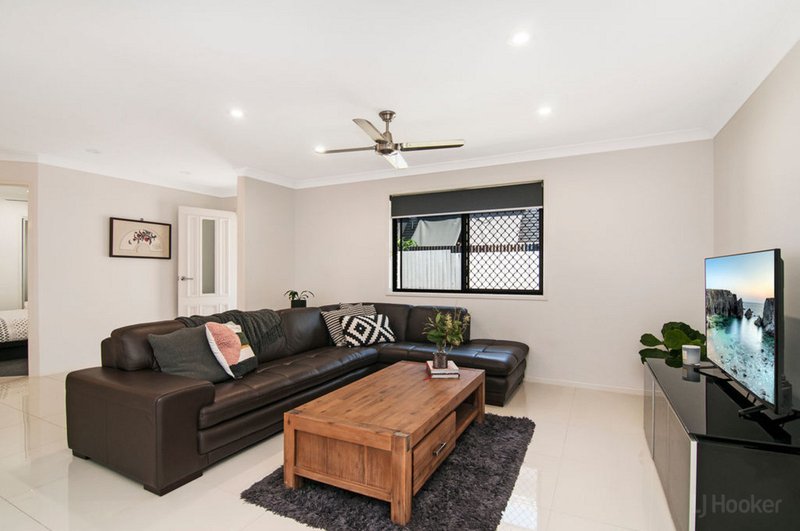 Photo - 15 Bundarra Street, Coombabah QLD 4216 - Image 12