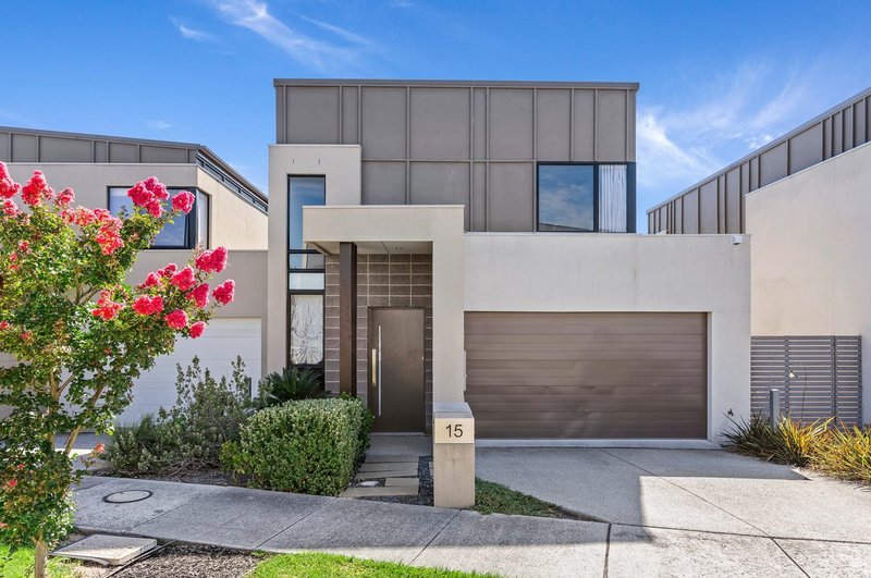 15 Burn Nar Look Drive, Burwood VIC 3125