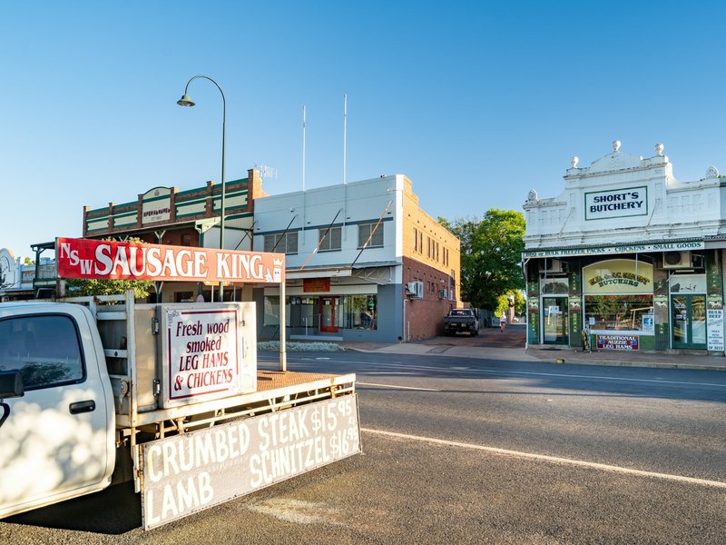 Photo - 15 Burraway Street, Narromine NSW 2821 - Image 2