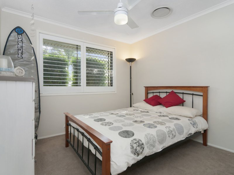 Photo - 15 Burrinjuck Drive, Coombabah QLD 4216 - Image 10