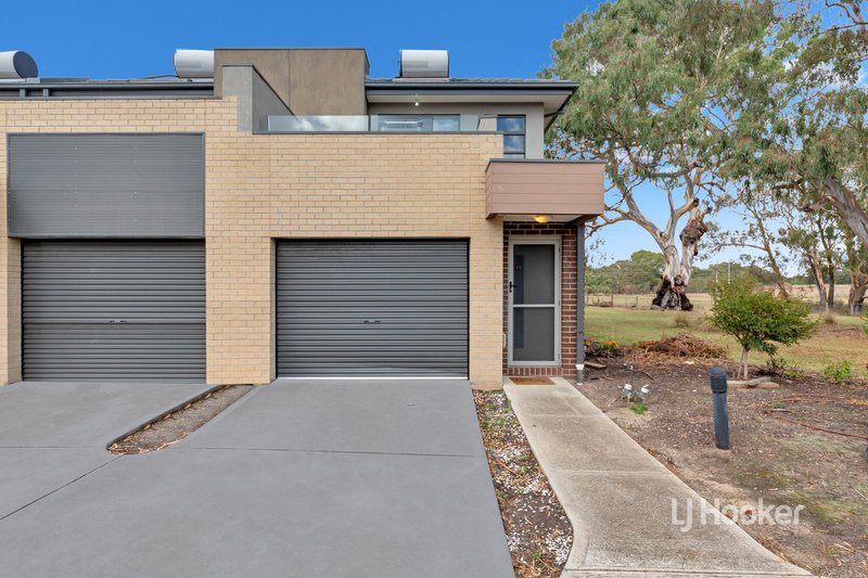 15 Burssi Circuit, Doreen VIC 3754