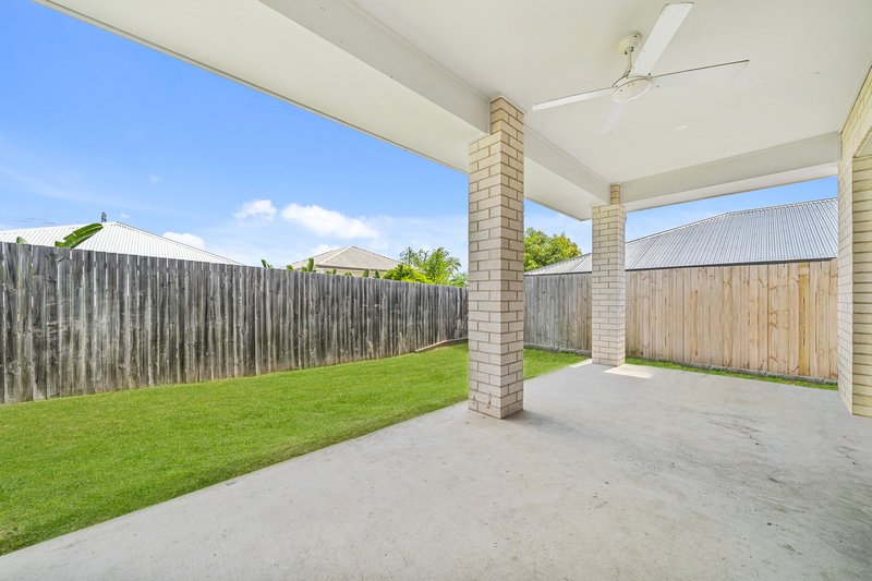 Photo - 15 Byfield Place, Yarrabilba QLD 4207 - Image 9