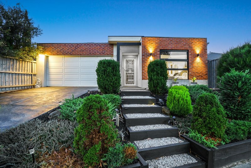 Photo - 15 Cafardi Boulevard, Keysborough VIC 3173 - Image 2