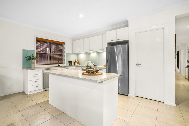 Photo - 15 Cafardi Boulevard, Keysborough VIC 3173 - Image 8