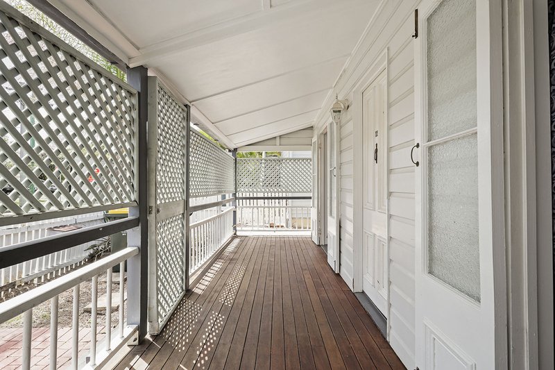 Photo - 15 Cairns Street, East Brisbane QLD 4169 - Image 7