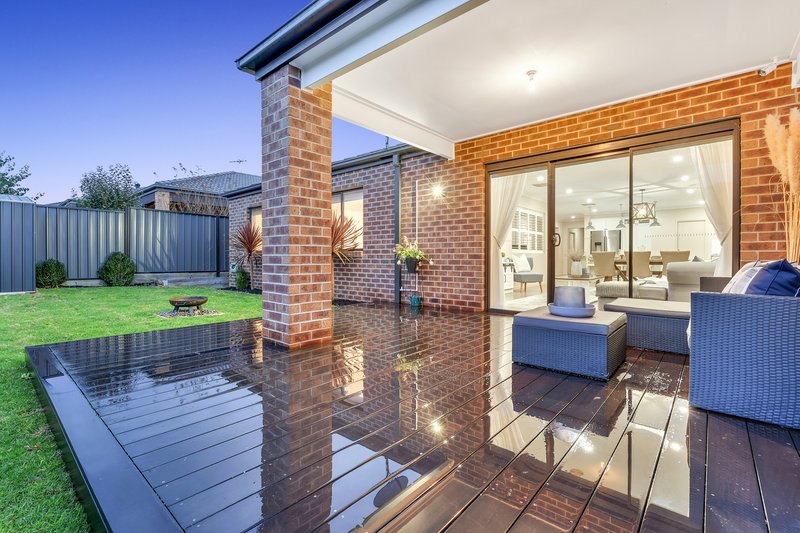 Photo - 15 Calibre Avenue, Craigieburn VIC 3064 - Image 25