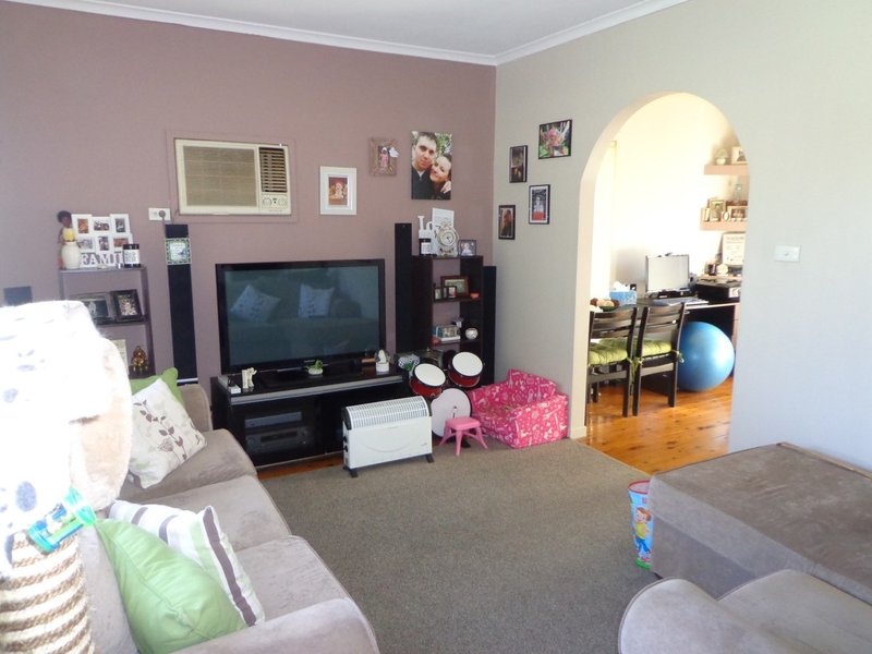 Photo - 1/5 Caloola Avenue, Penrith NSW 2750 - Image 2