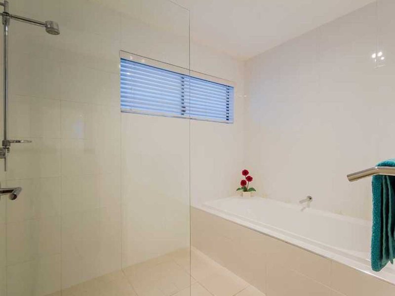 Photo - 15 Camarillo Circuit, Reedy Creek QLD 4227 - Image 23