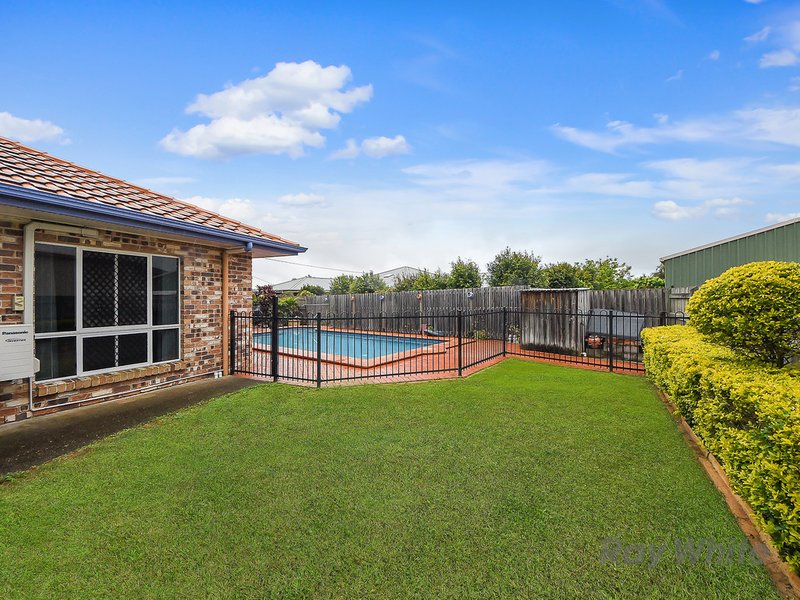 Photo - 15 Camarsh Drive, Murrumba Downs QLD 4503 - Image 3