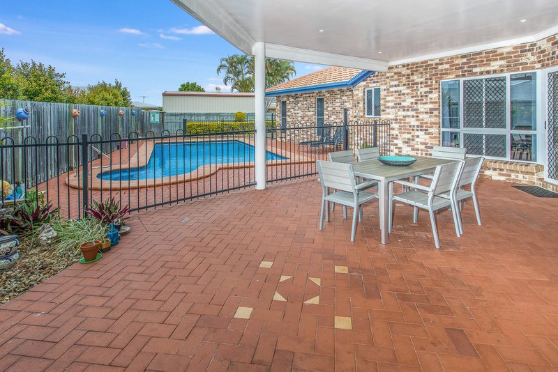 Photo - 15 Camarsh Drive, Murrumba Downs QLD 4503 - Image 6