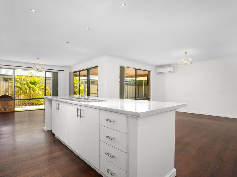 Photo - 15 Camden Boulevard, Aubin Grove WA 6164 - Image 10