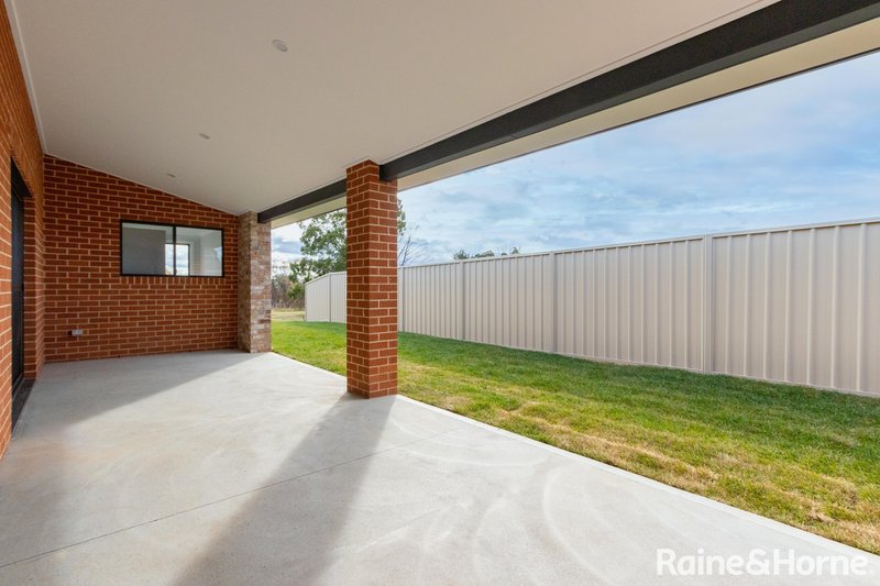 Photo - 15 Campbell Close, Llanarth NSW 2795 - Image 21