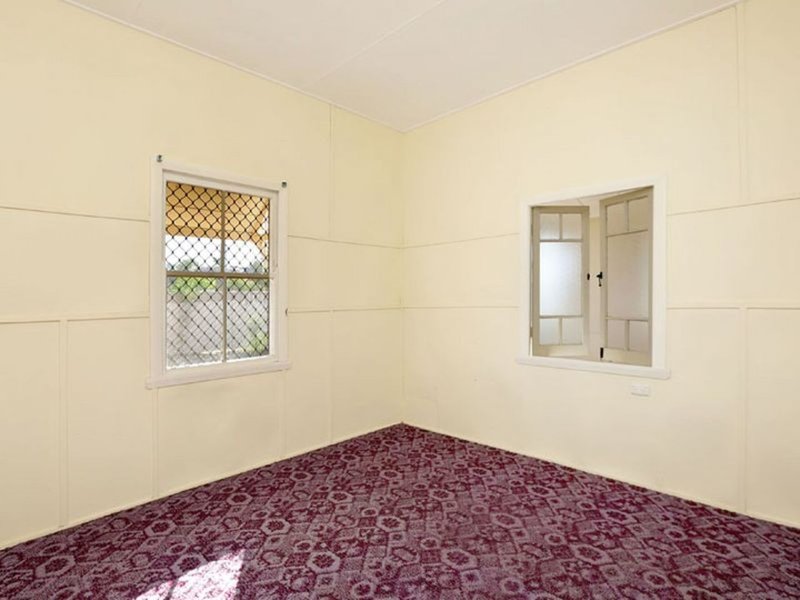 Photo - 15 Camphor Street, Mount Isa QLD 4825 - Image 7