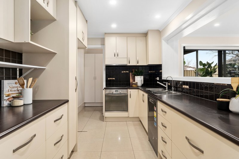 Photo - 15 Campus Drive, Aberfoyle Park SA 5159 - Image 7