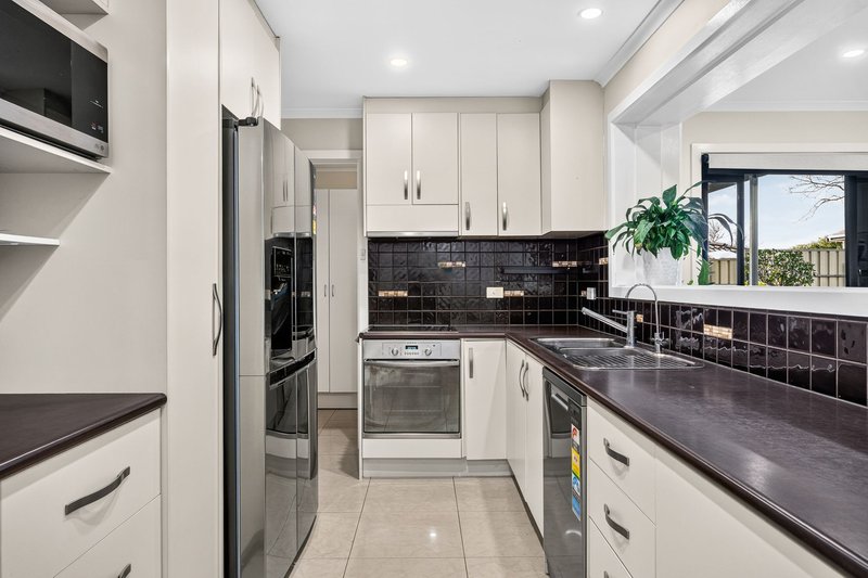 Photo - 15 Campus Drive, Aberfoyle Park SA 5159 - Image 9