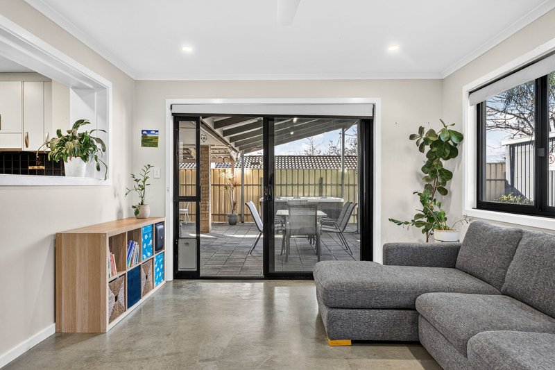 Photo - 15 Campus Drive, Aberfoyle Park SA 5159 - Image 11