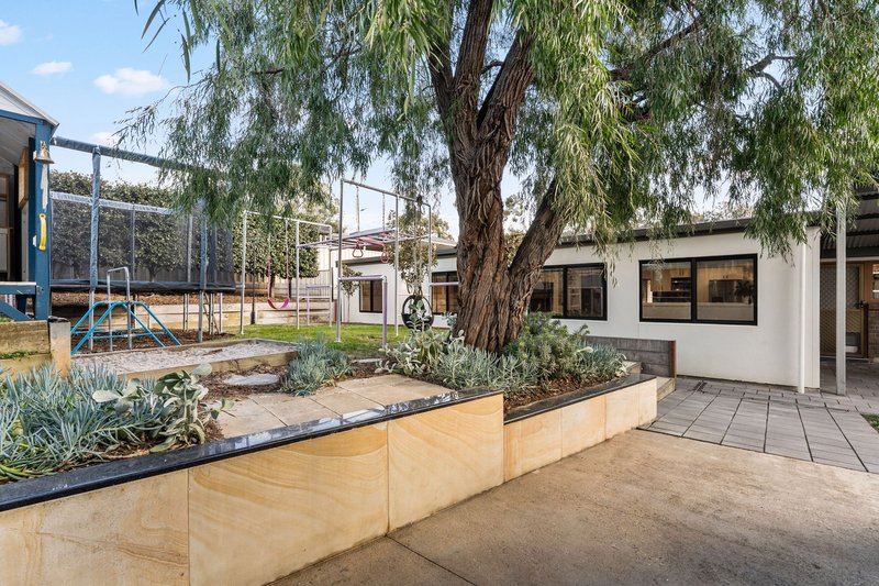 Photo - 15 Campus Drive, Aberfoyle Park SA 5159 - Image 19