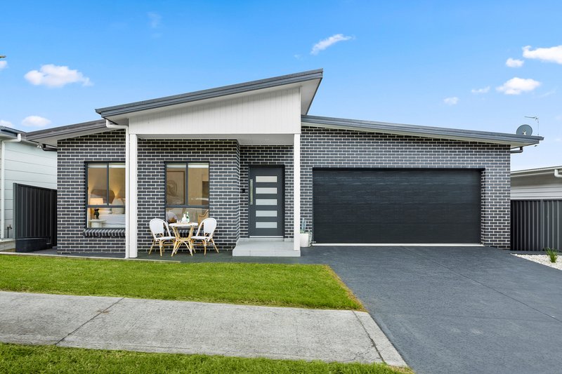 Photo - 15 Candelo Place, Tullimbar NSW 2527 - Image 1