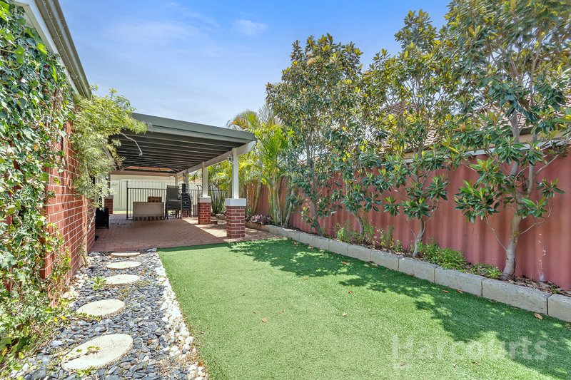 Photo - 15 Canopy Court, Banksia Grove WA 6031 - Image 5