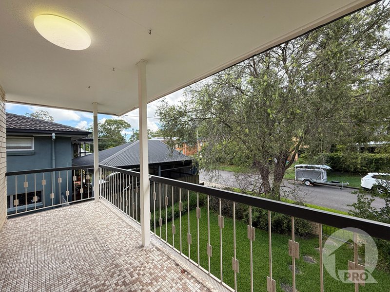 Photo - 15 Capella Street, Coorparoo QLD 4151 - Image 3